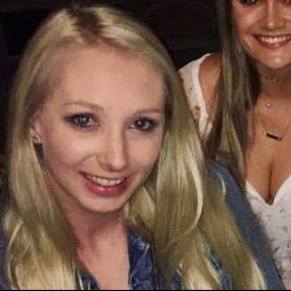 Meet your Posher, Alexandra - Picture 1 of 1